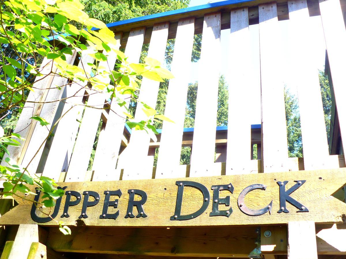 At Nautica Tigh Private Keypad Entrances Bed and Breakfast Qualicum Beach Eksteriør billede